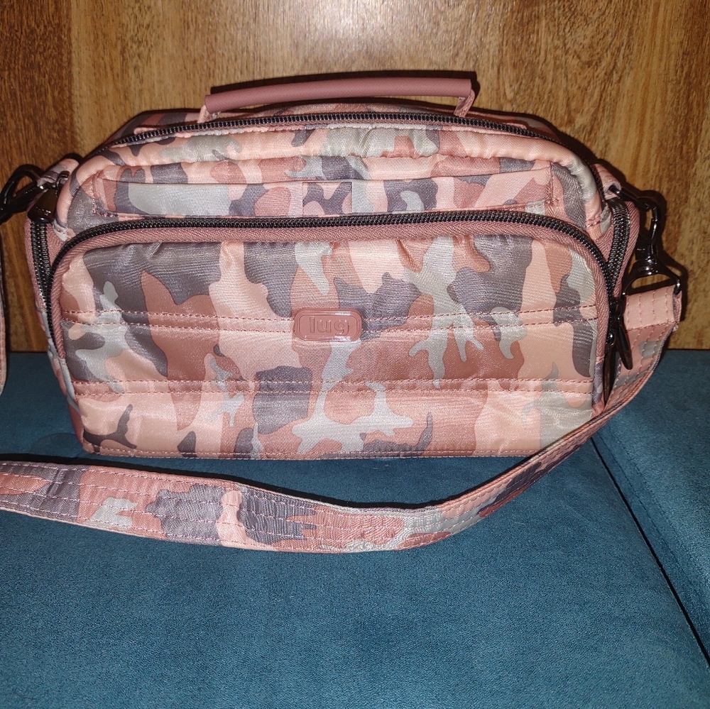 Lug trolley crossbody in camo rose